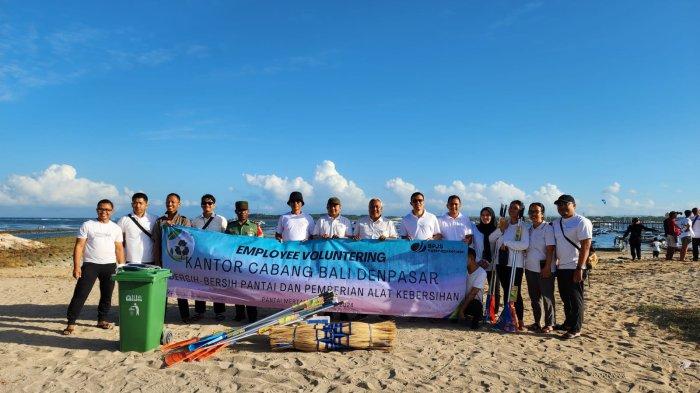 Bersih-bersih di Pantai Mertasari, Cep Nandi Sebut Bentuk Kepedulian pada Lingkungan Sekitar