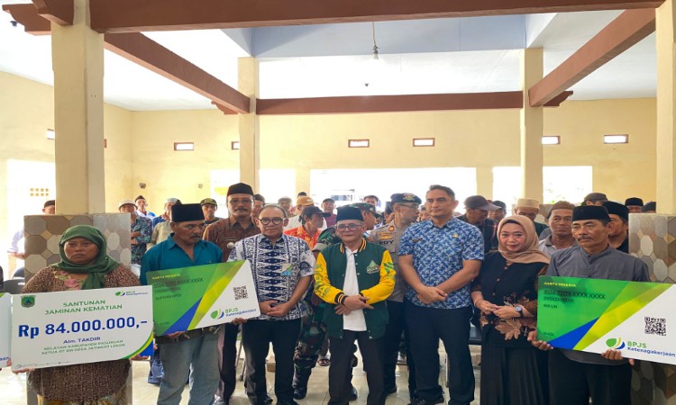 1.800 Nelayan Pasuruan Kembali Dapat Perlindungan BPJS Ketenagakerjaan
