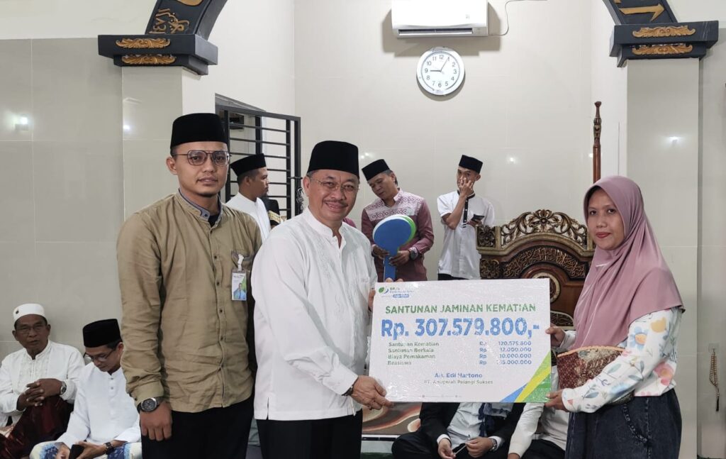 BPJS Ketenagakerjaan Bengkulu Serahkan Santunan Saat Kegiatan Safari Ramadhan